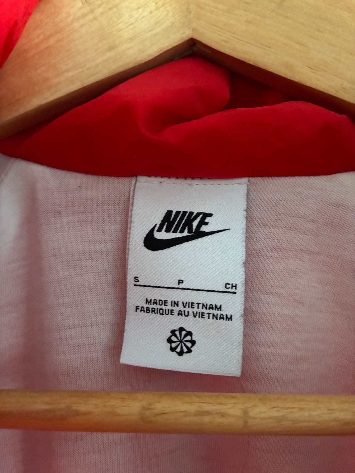 Nike Kırmızı Spor Mont — görsel 4/4