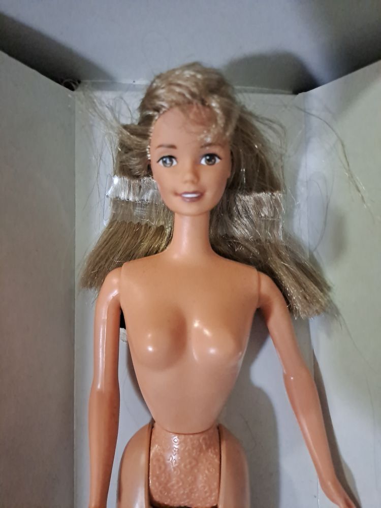 calvin klein jeans barbie — görsel 3/4