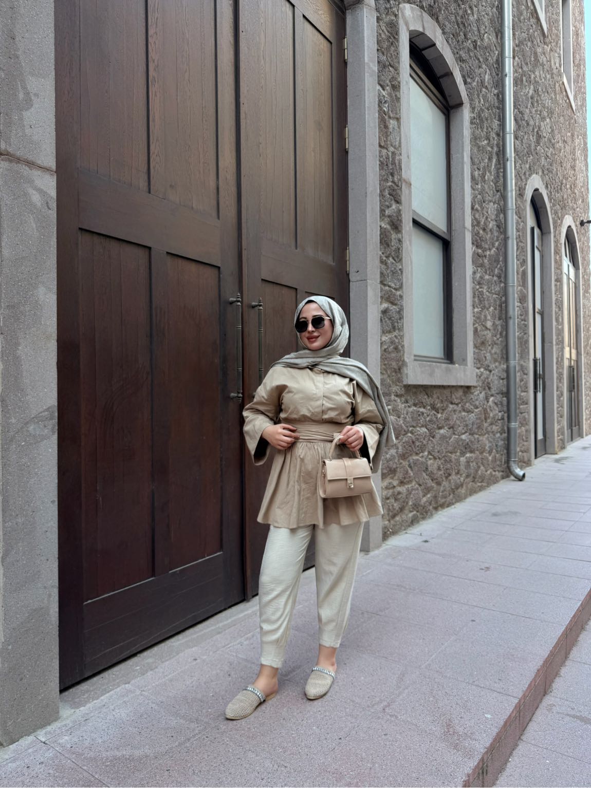 Gömlek prada şal gözlük 3 parça mevcutr — görsel 9/11