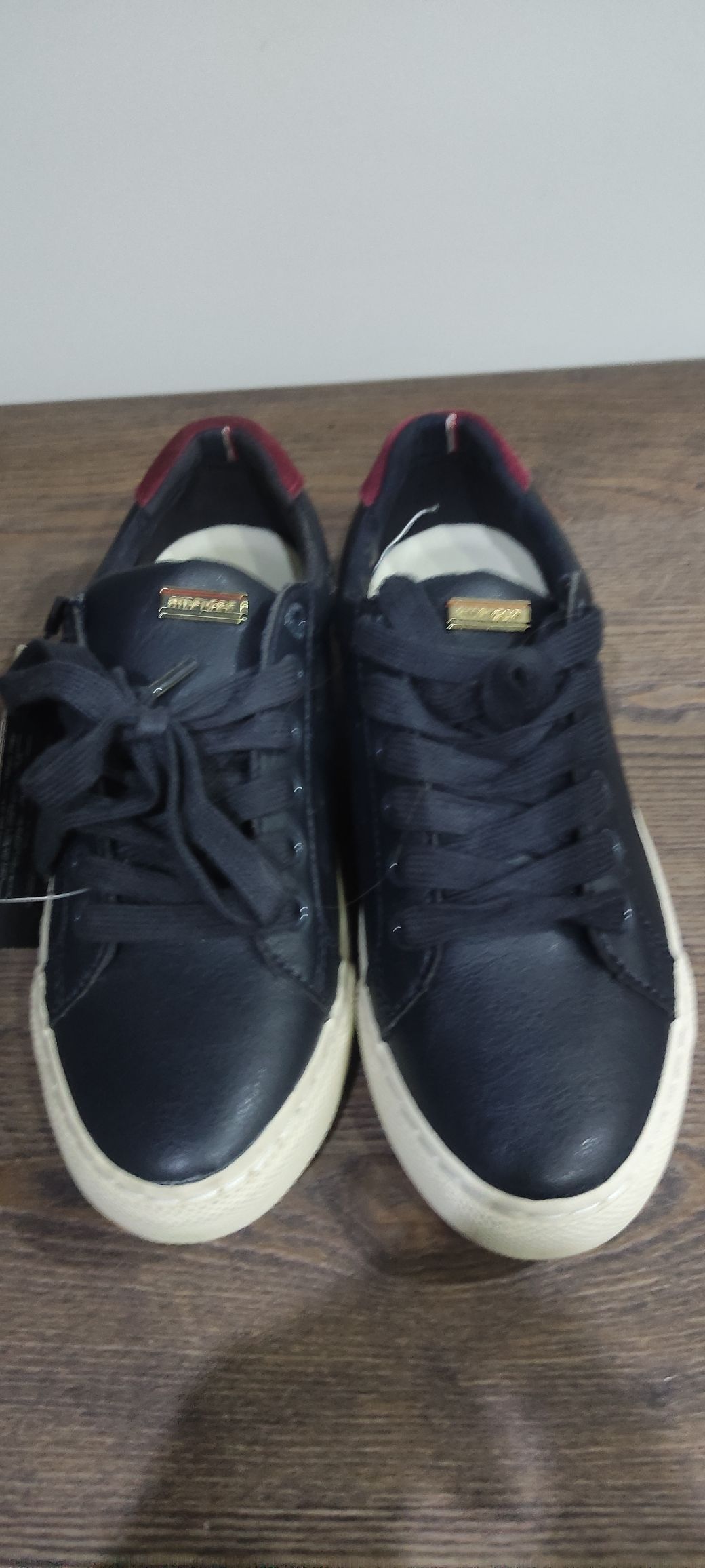 TOMMY HİLFİGER — görsel 4/8