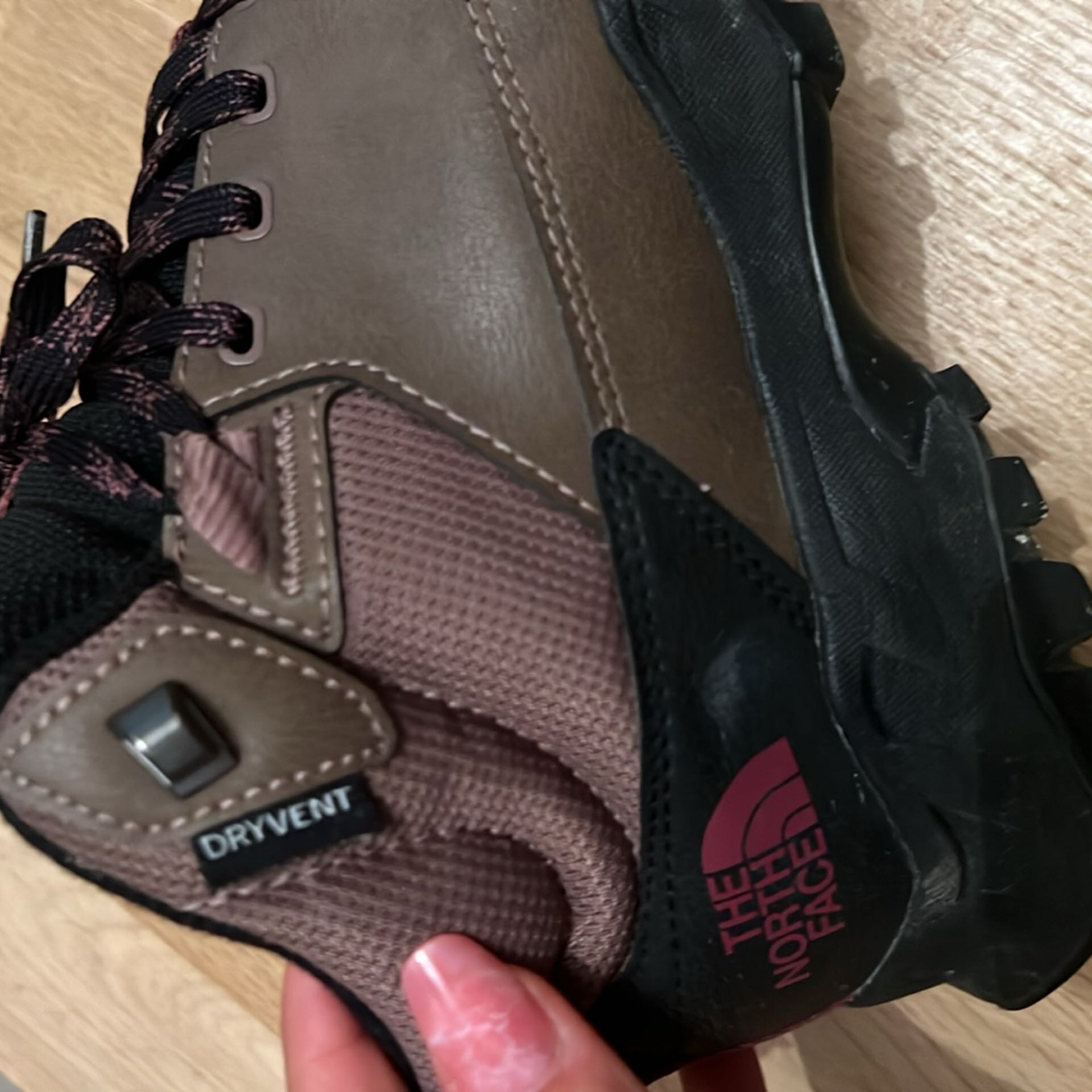Northface bot — görsel 3/6
