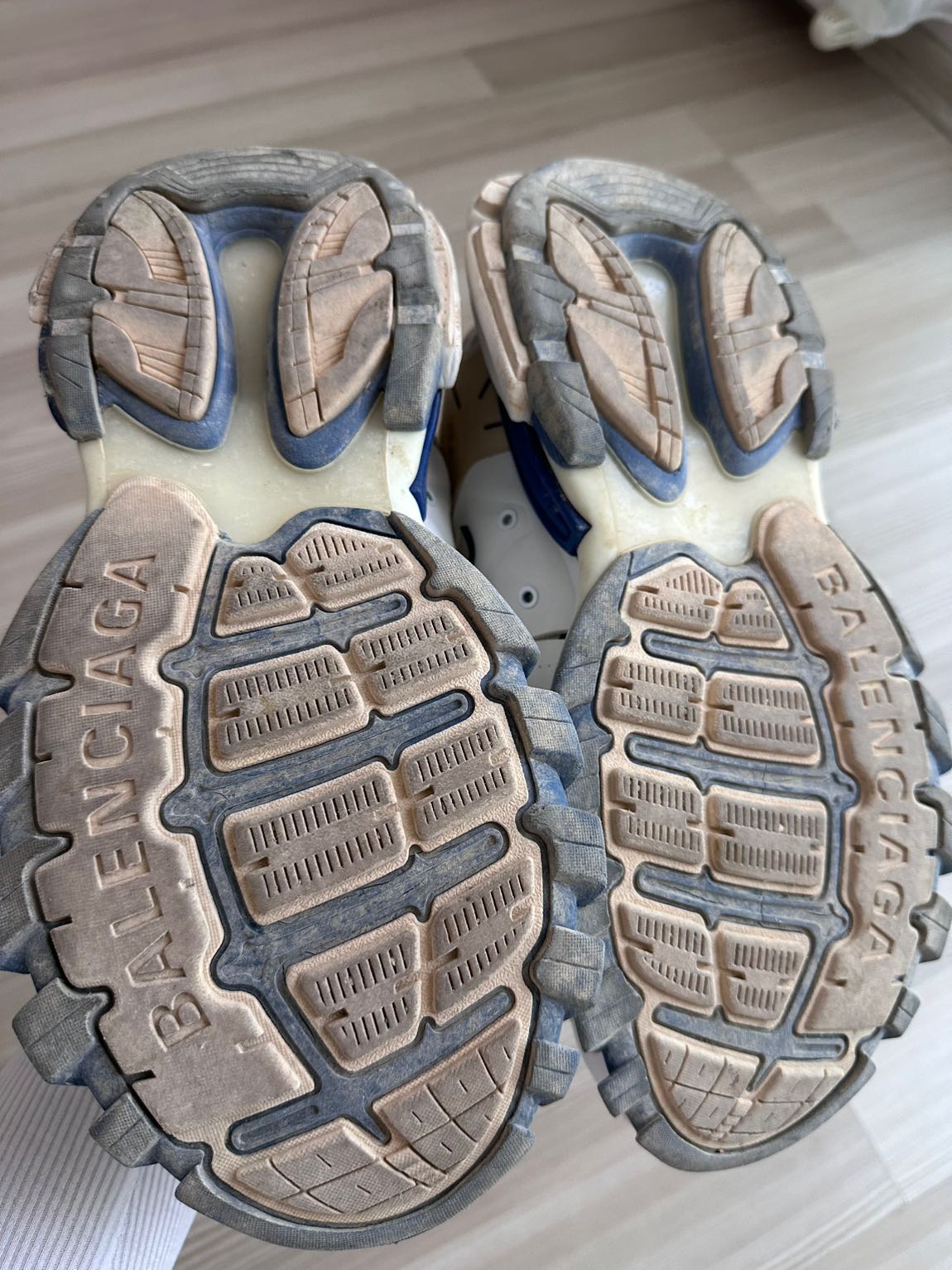 Balenciaga sneaker — görsel 5/7