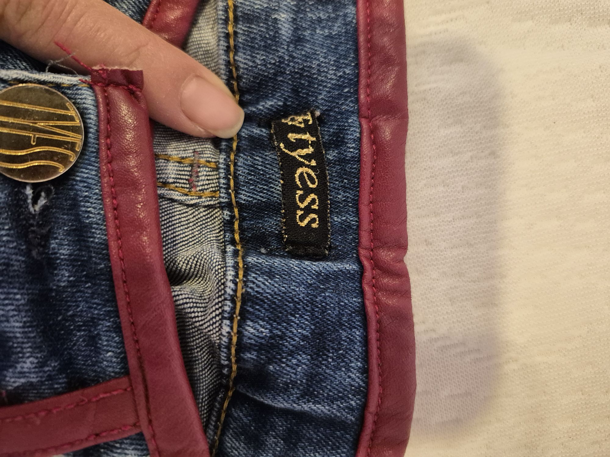 guess ve teessüf jeans — görsel 5/7