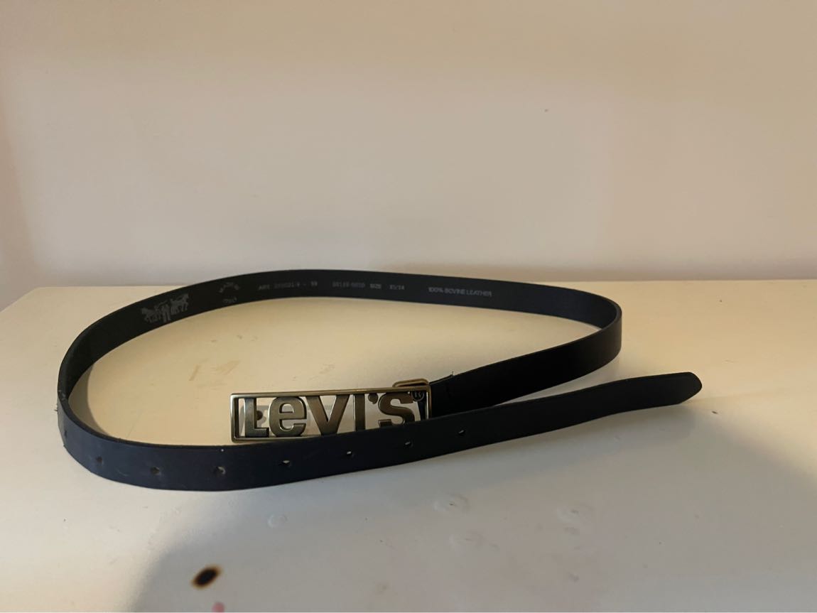 Levi's Siyah Deri Kemer — görsel 2/4
