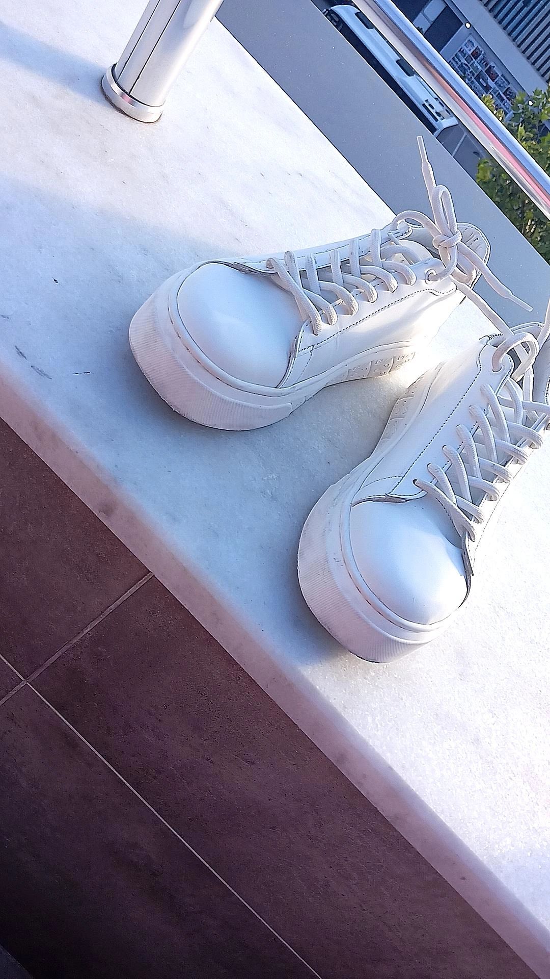 Beyaz Sneaker Ayakkabı — görsel 3/5