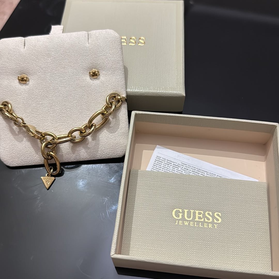 Guess Altın Kalp Figürlü Bijuteri Seti — görsel 4/9