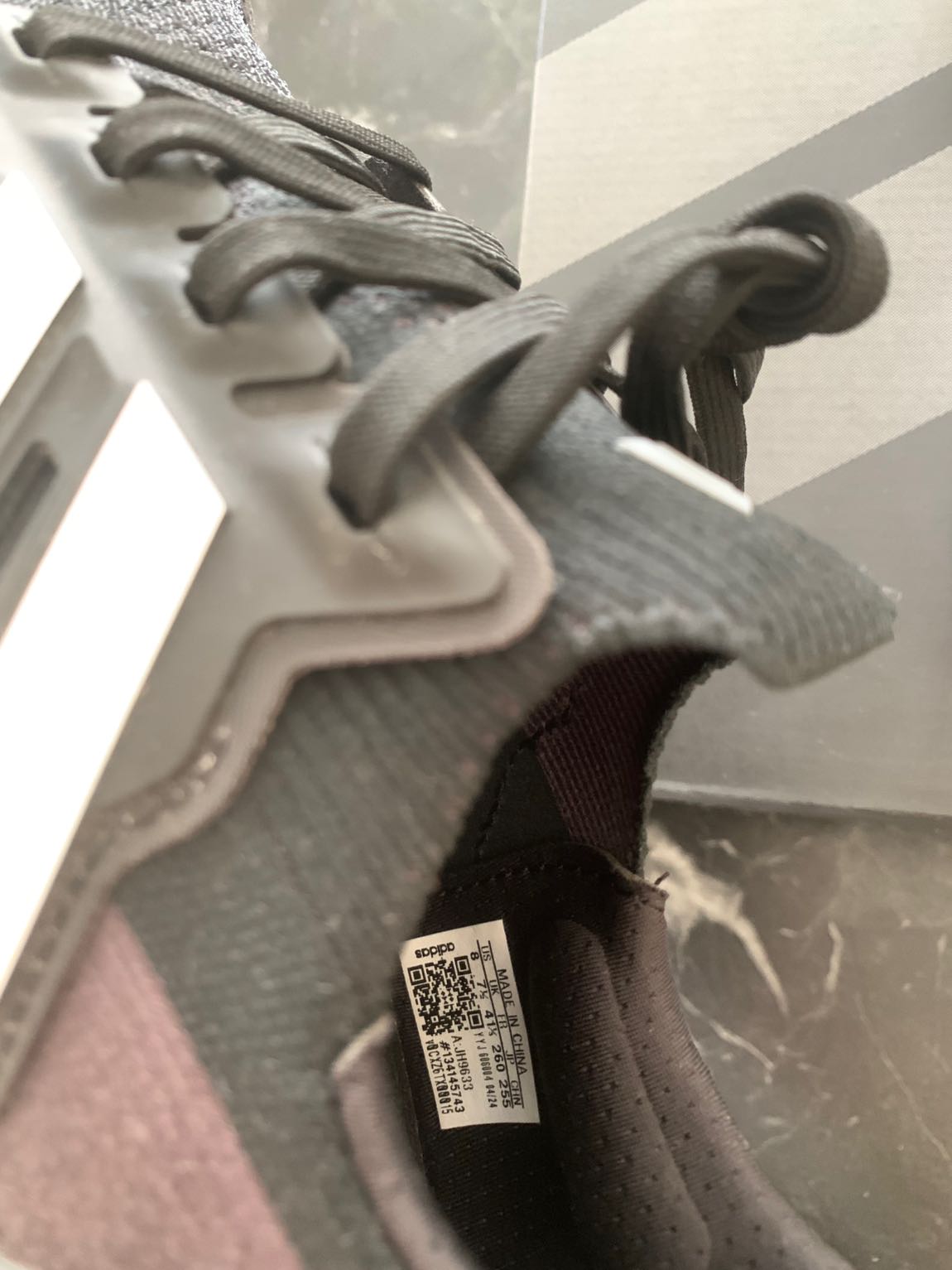 Adidas — görsel 6/8