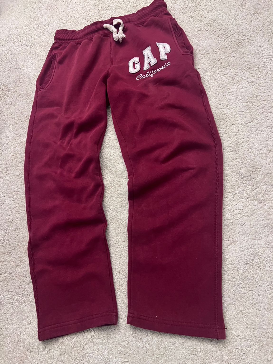 Bordo Gap California Y2K Sweatpants — görsel 2/7