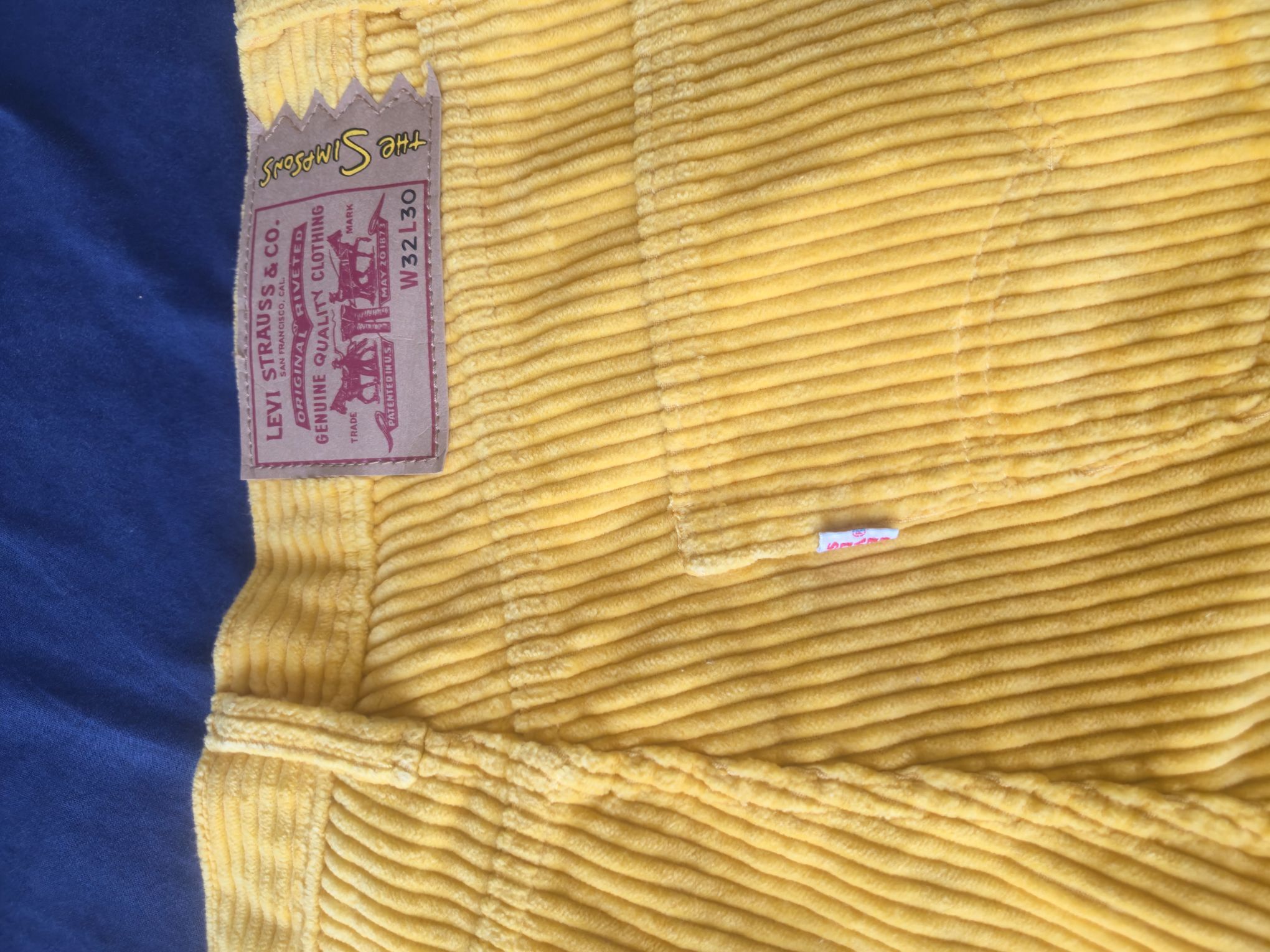 LEVI’S® THE SIMPSONS™ HIGH LOOSE CORD — görsel 3/6