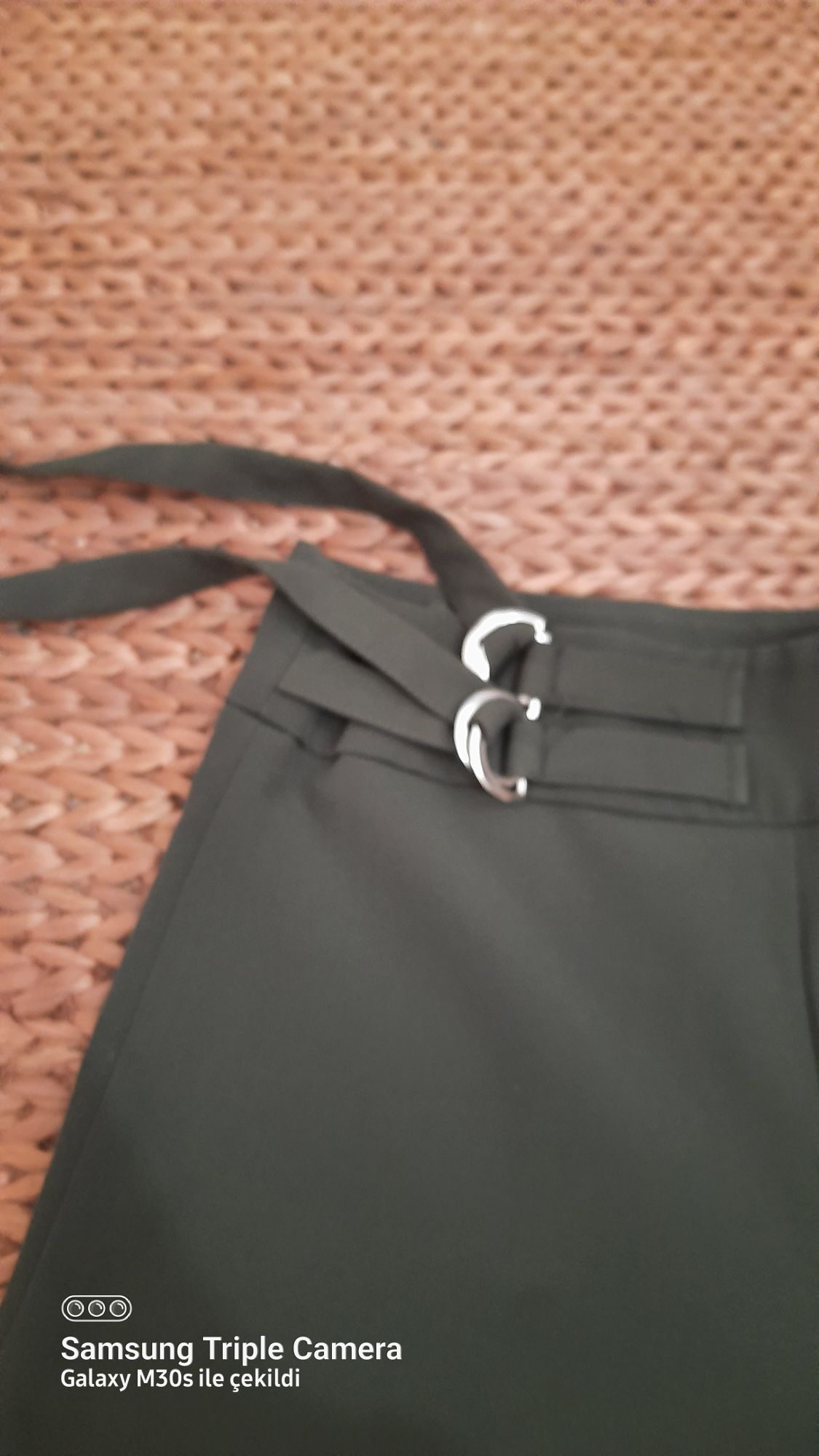 Haki Geniş Paça Pantolon — görsel 2/3