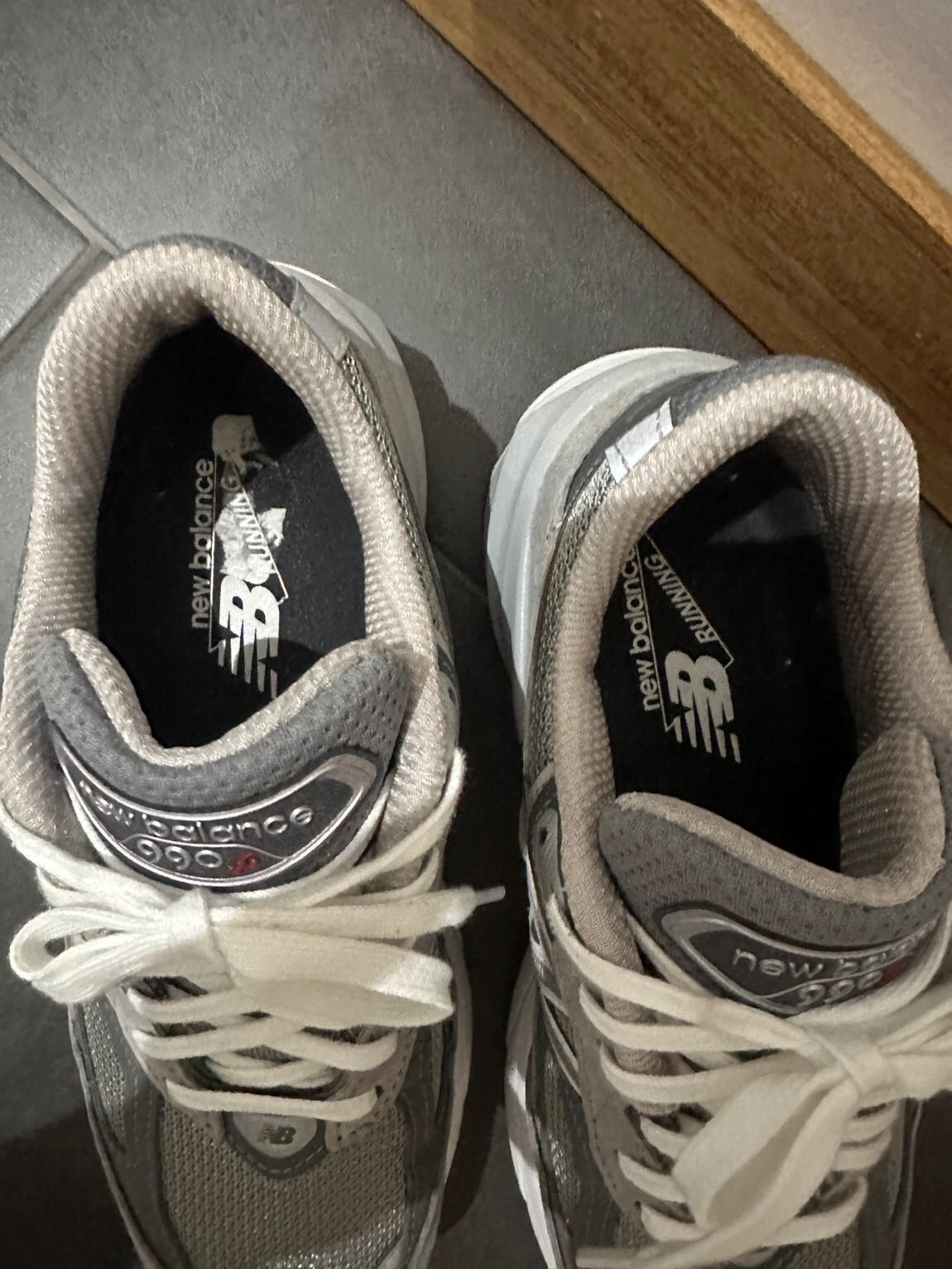 Gri New Balance 990 V6 Spor Ayakkabı — görsel 2/7