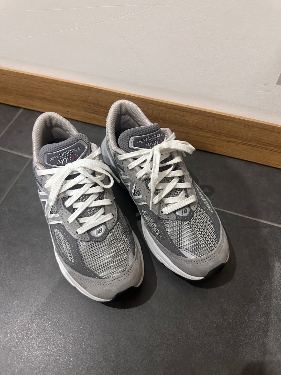 Gri New Balance 990 V6 Spor Ayakkabı — görsel 4/7