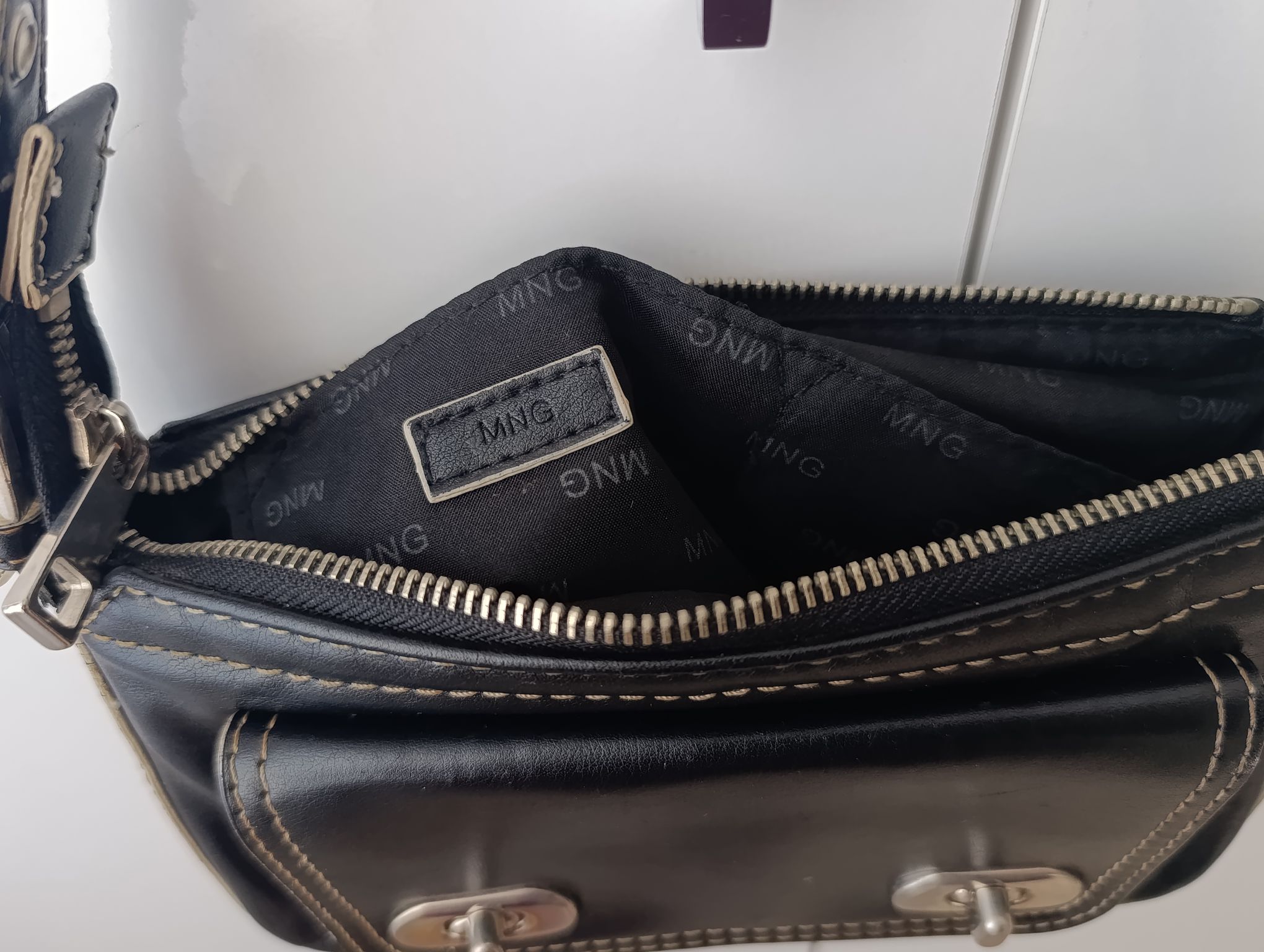 Mango Vintage 2000s Kol Çantası Siyah — görsel 6/8