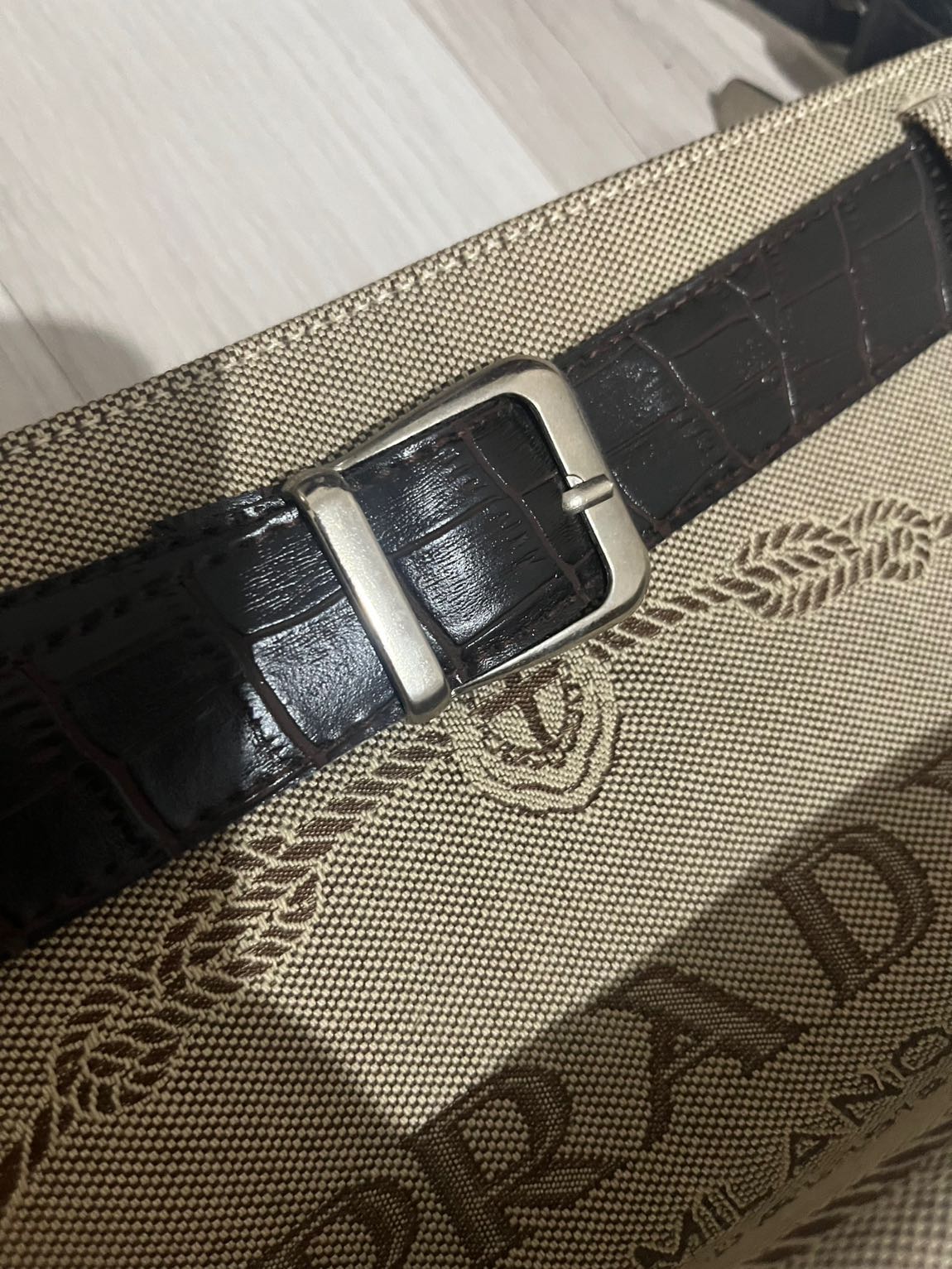 Prada çanta — görsel 5/8