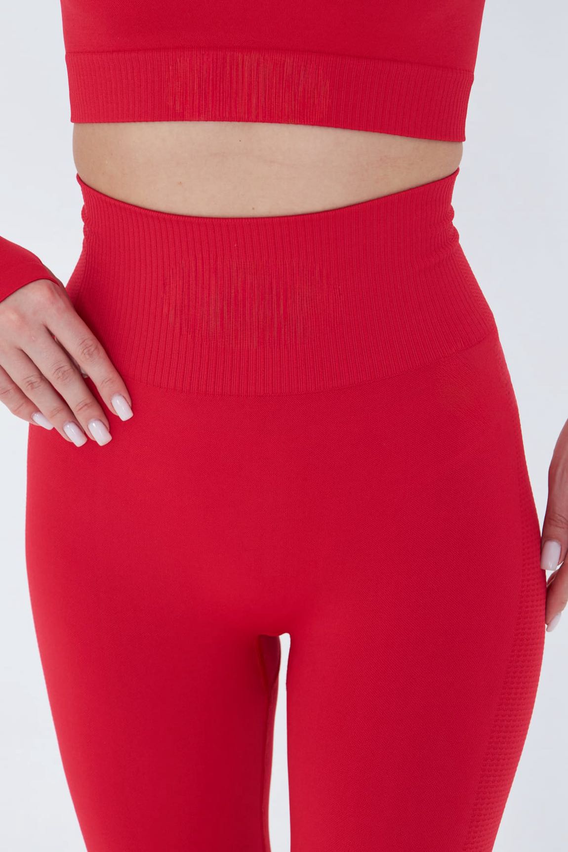 Kırmızı Spor Tayt ve Crop Üst — görsel 3/3
