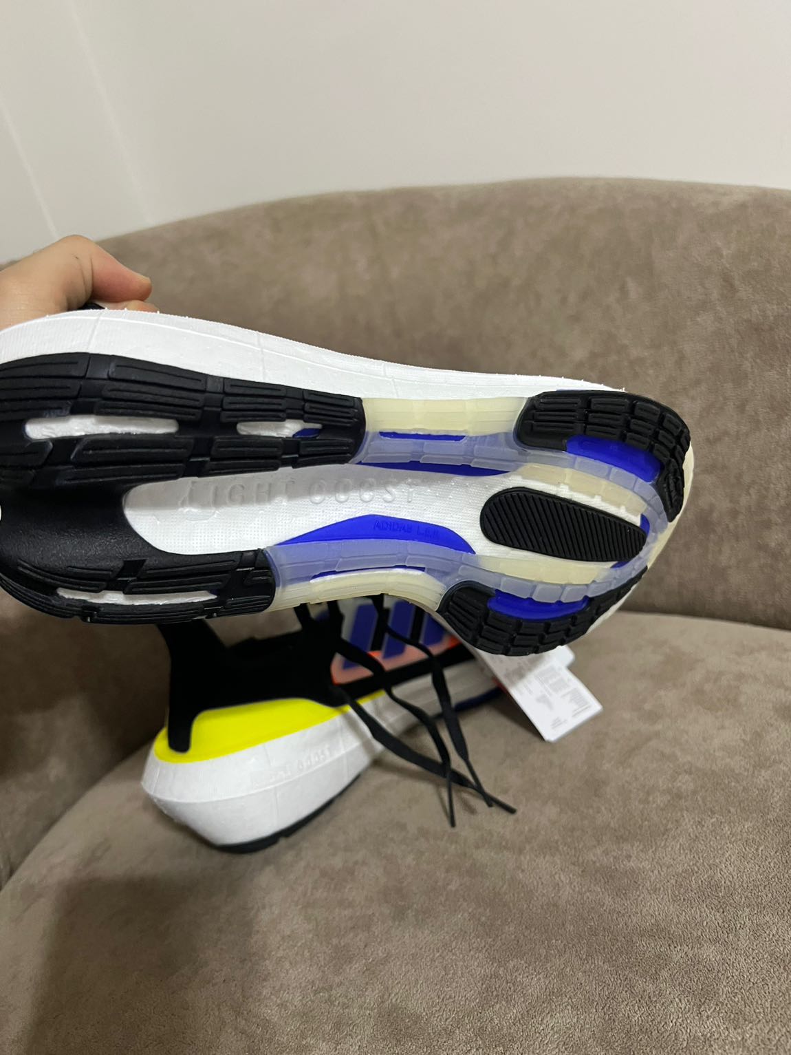 Adidas ultraboost light — görsel 4/7