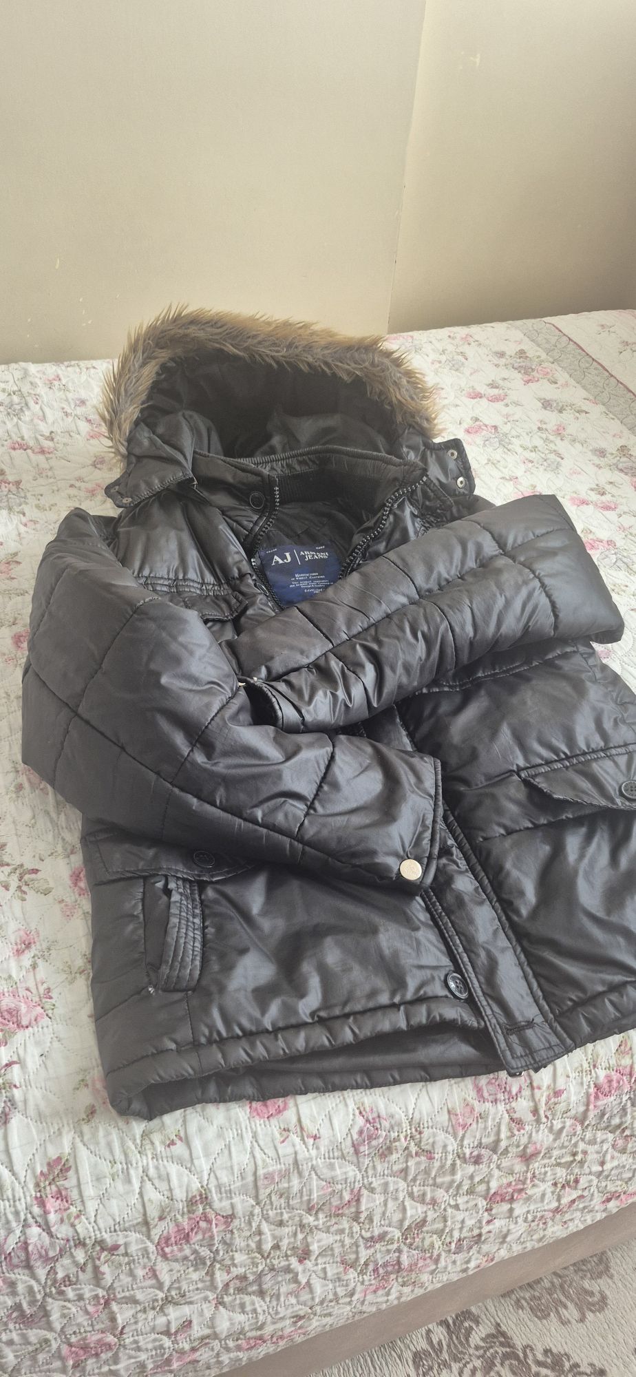 Siyah Kapüşonlu Mont — görsel 8/9
