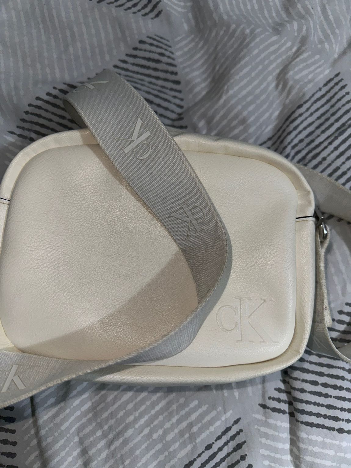 Calvin klein krem rengi orijinal çanta — görsel 5/6