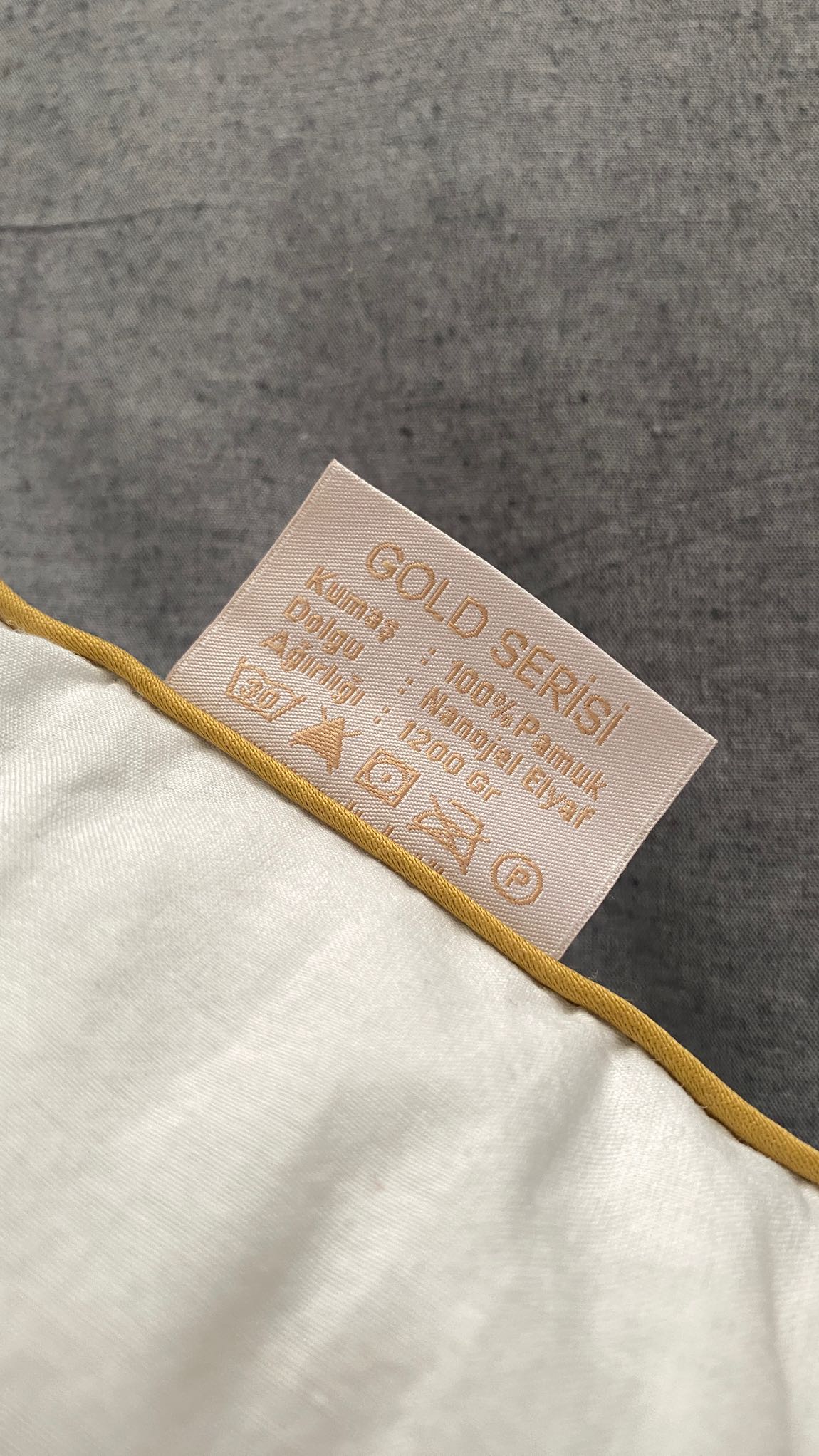VAROL gold serisi Yastık — görsel 2/4