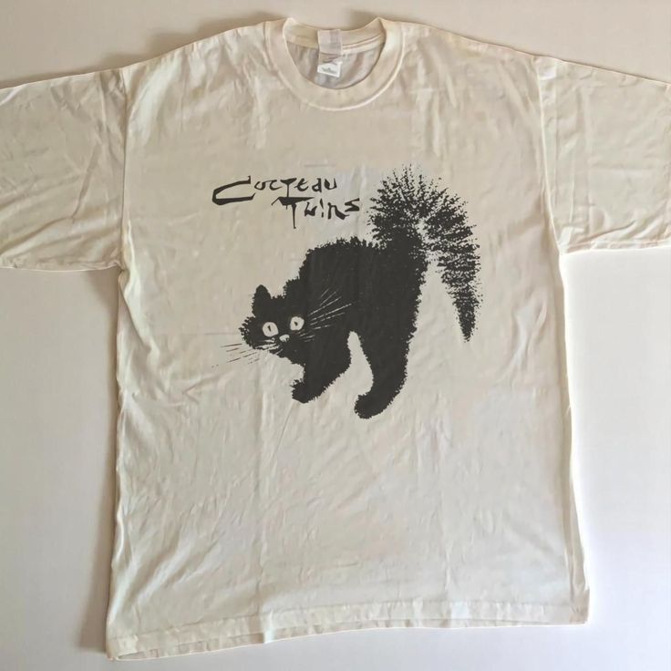 cat tee — görsel 1/1