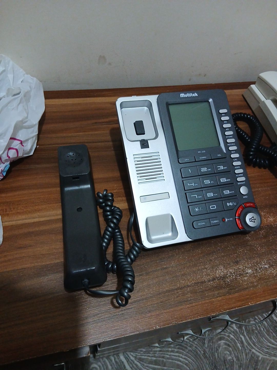 Multitek MC 220 Telefon — görsel 2/5