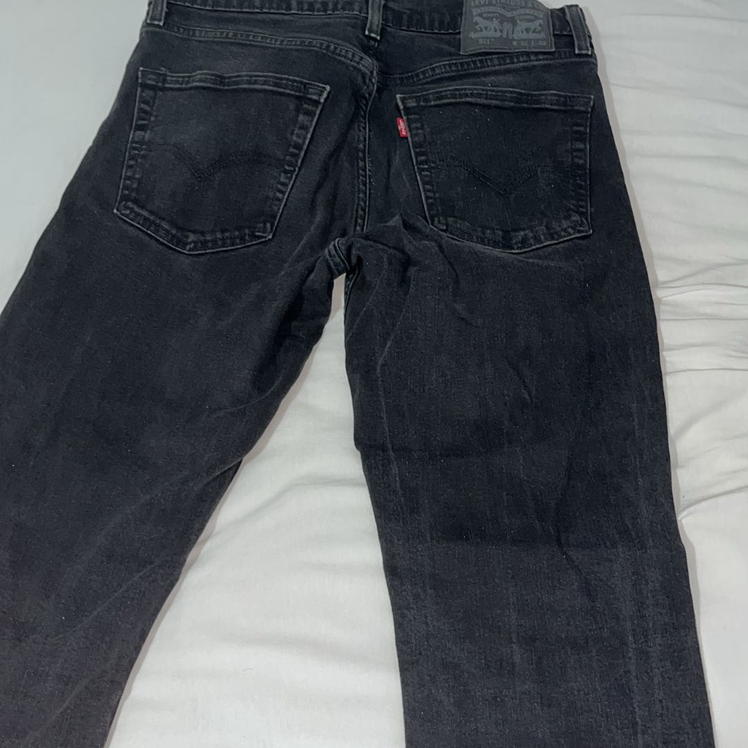 Levis Marka Siyah Jean Pantolon — görsel 2/4