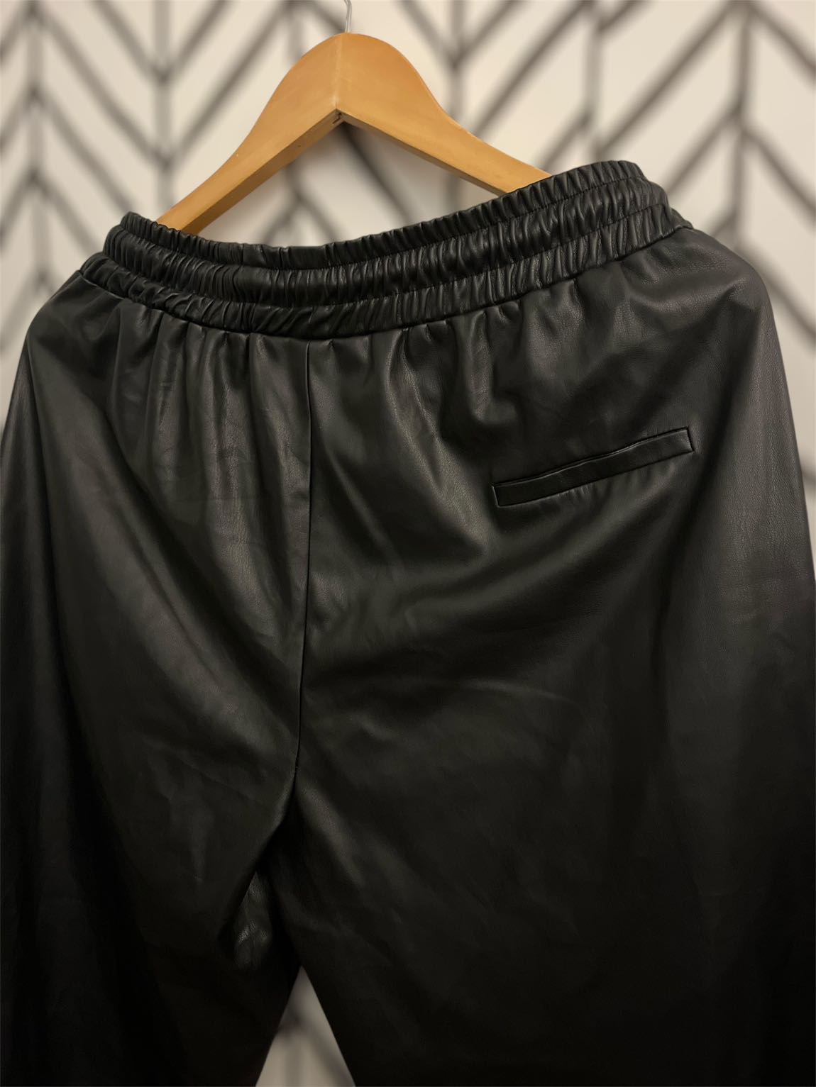 Batik Suni Deri Jogger Pantolon — görsel 7/7