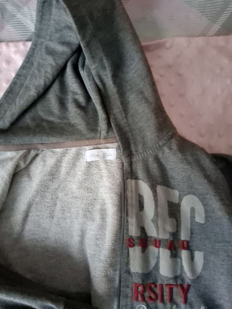 Gri Kapüşonlu Fermuarlı Sweatshirt — görsel 3/3