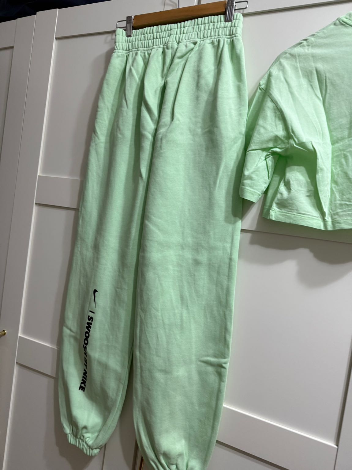 Nike Crop Tişört ve Eşofman Altı Takımı — görsel 8/8