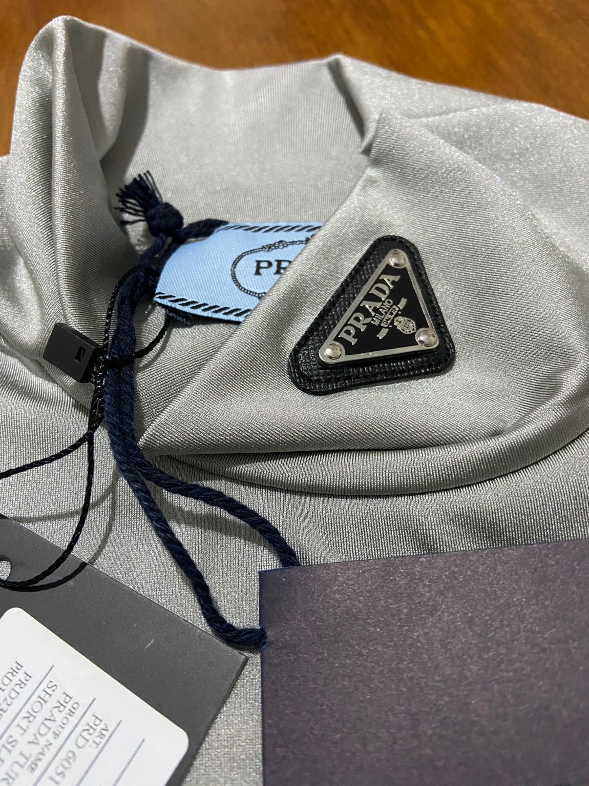 prada — görsel 4/6