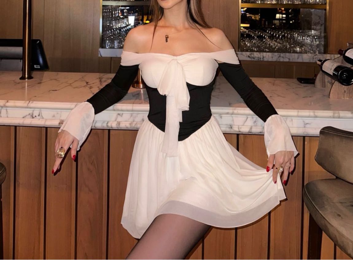 Siyah Beyaz Mini Elbise — görsel 3/4