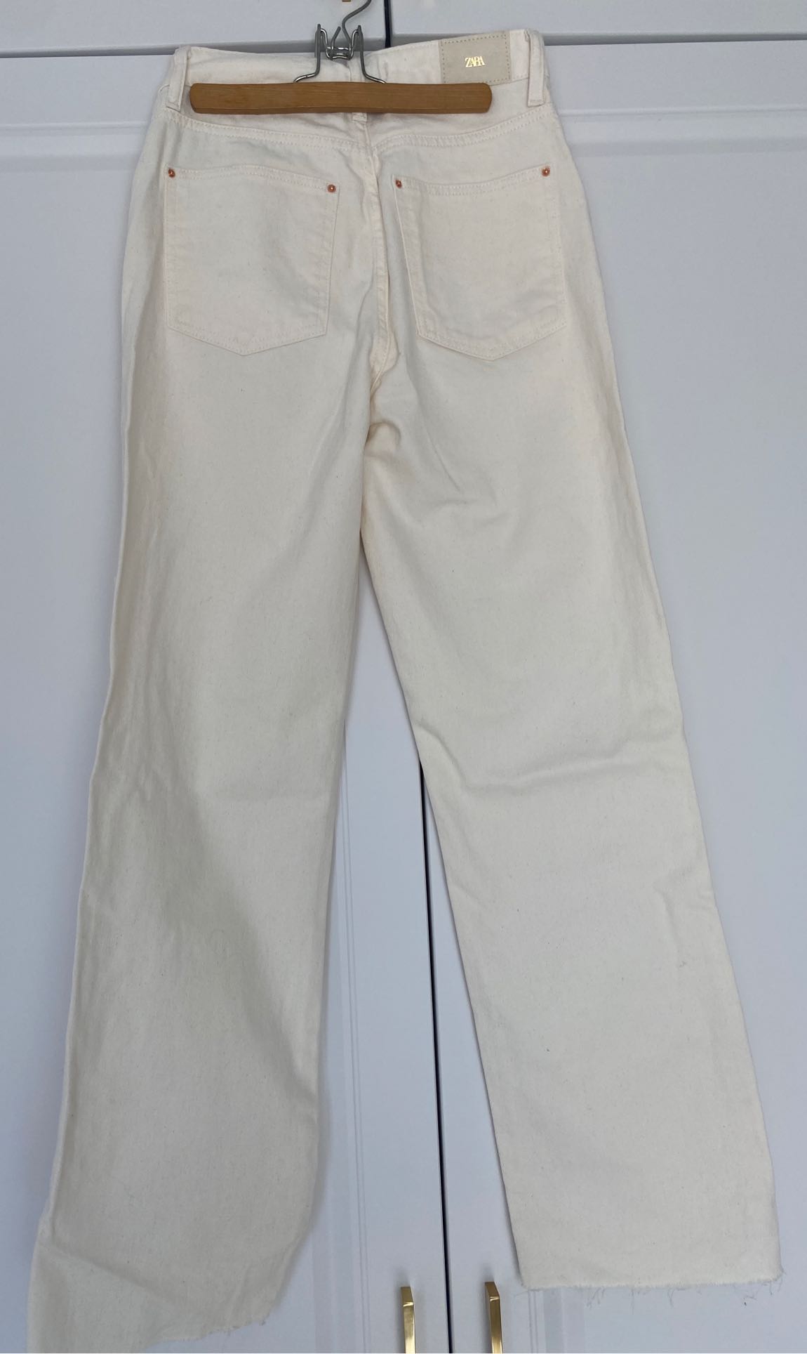 ZARA Krem Geniş Paça Kot Pantolon — görsel 2/5