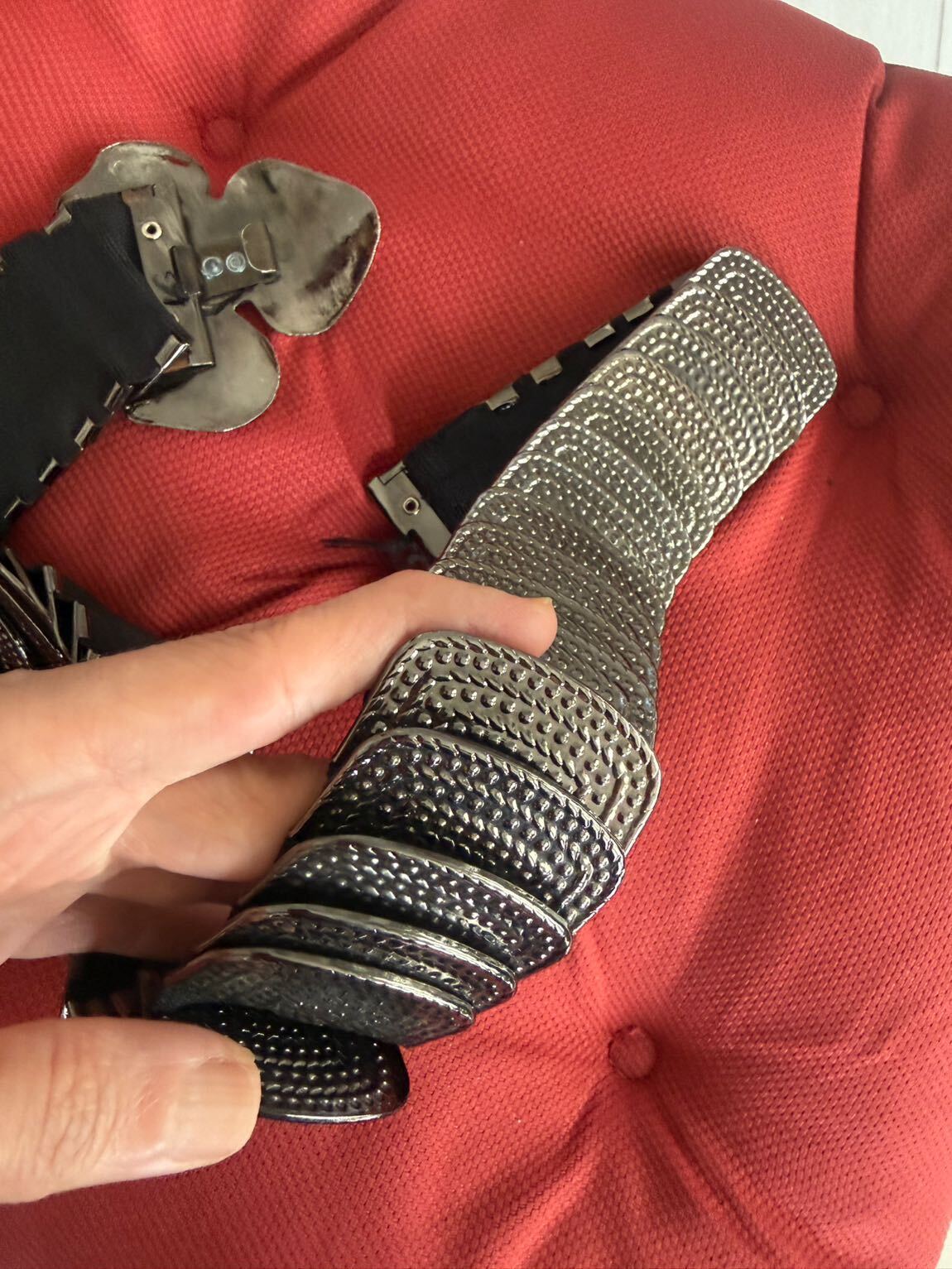 Metal çiçekli gösterişli kemer — görsel 4/5