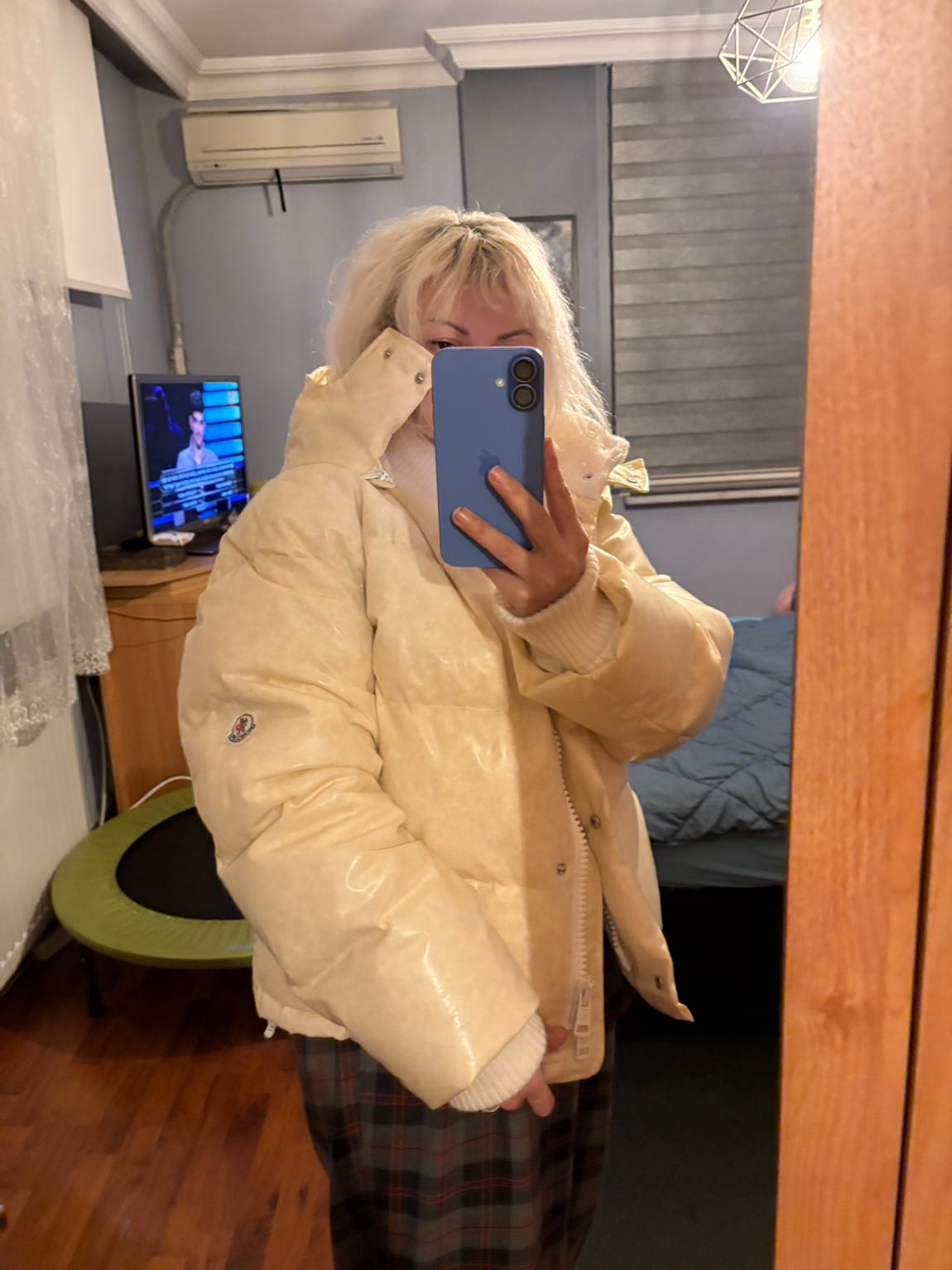 ÇOK ÖZEL Moncler Krem ŞEFFAF Şişme Mont — görsel 2/6