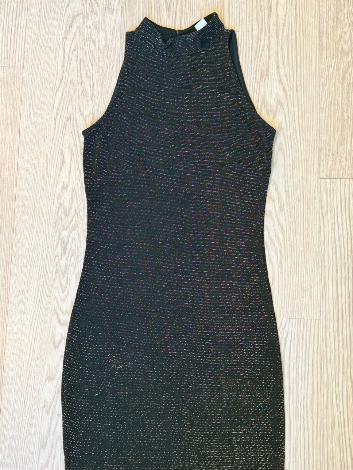 H&M simli siyah midi elbise — görsel 4/4