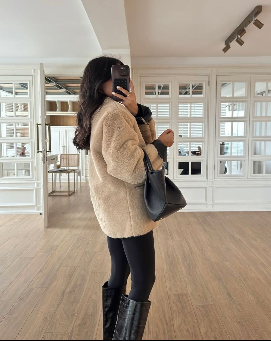 Mango Model Peluş Mont — görsel 4/6