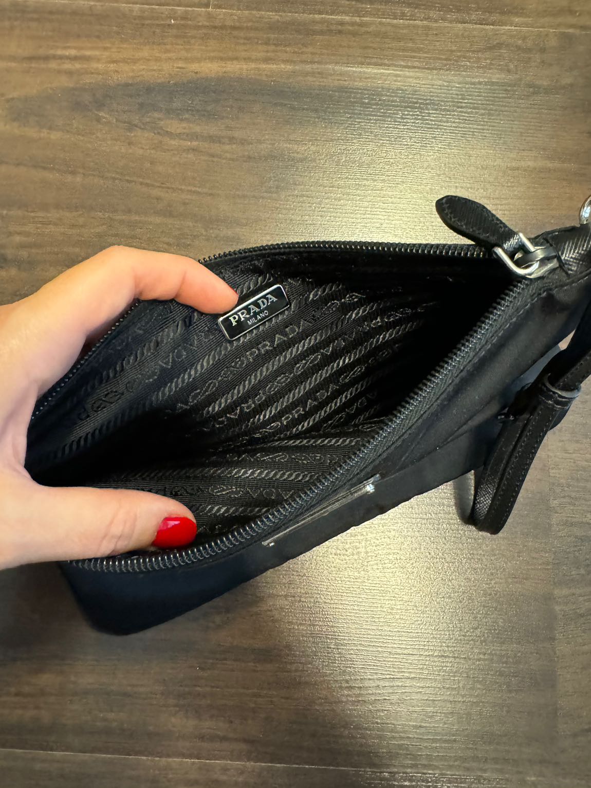 Prada clutch — görsel 3/4