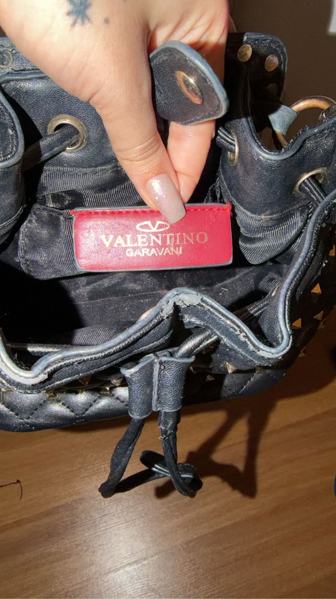 Siyah Deri Valentino Çanta — görsel 3/3