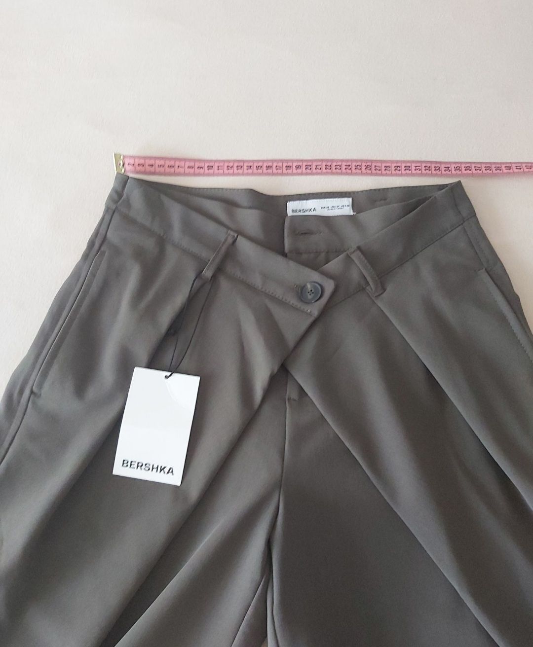 bershka kum rengi cift dugme Pantolon — görsel 4/5