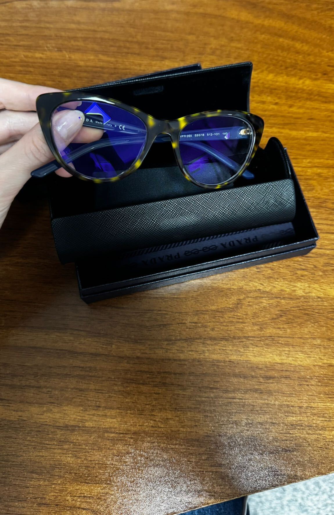 Prada Numaralı Gözlük — görsel 3/4