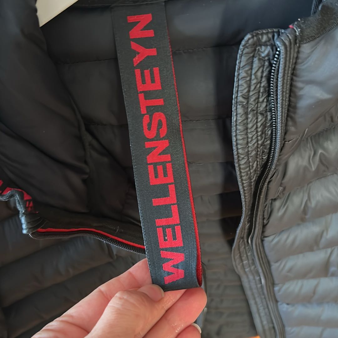 Wellensteyn Siyah Kapüşonlu Mont — görsel 2/8