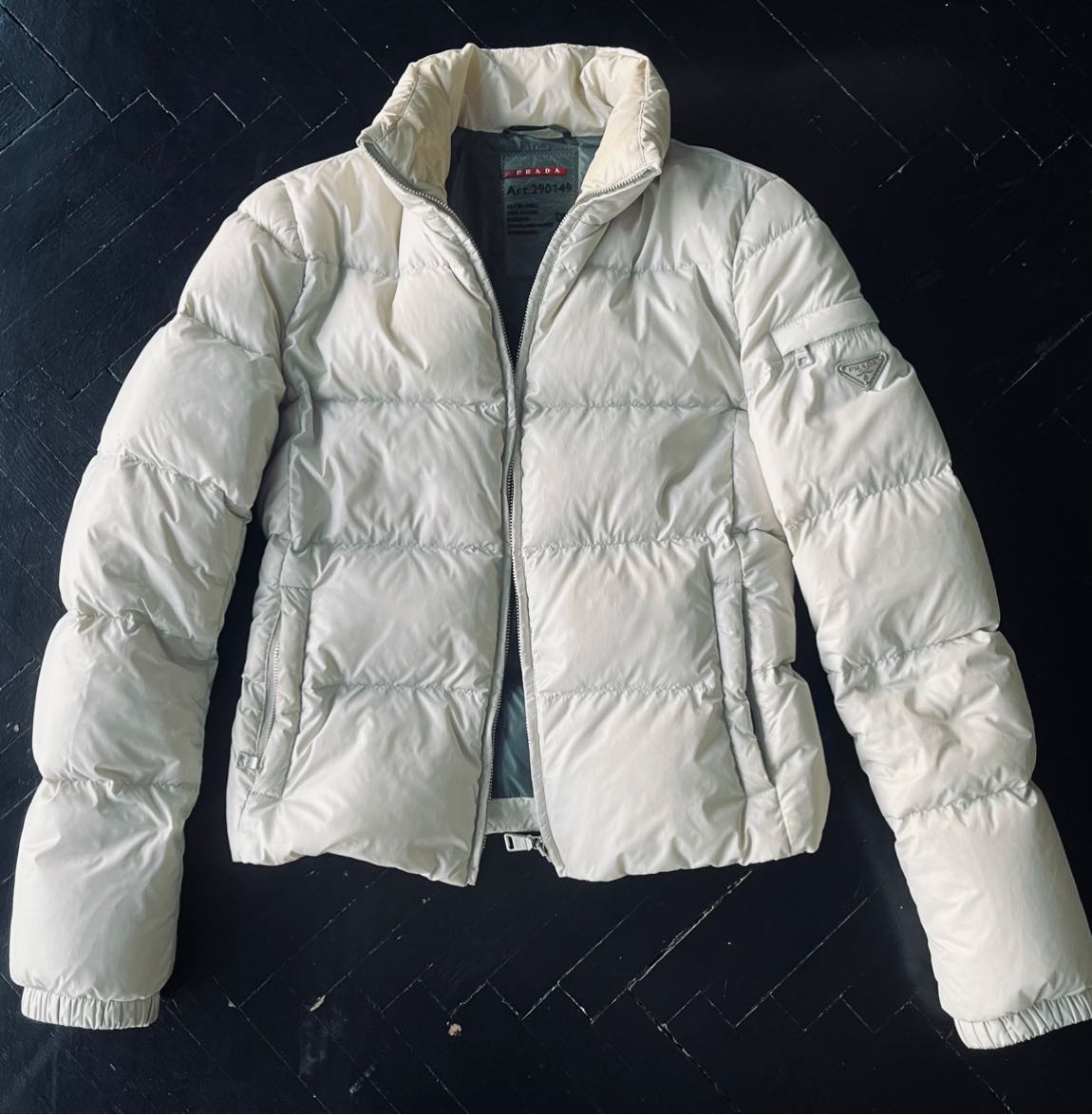 Prada mont — görsel 2/8