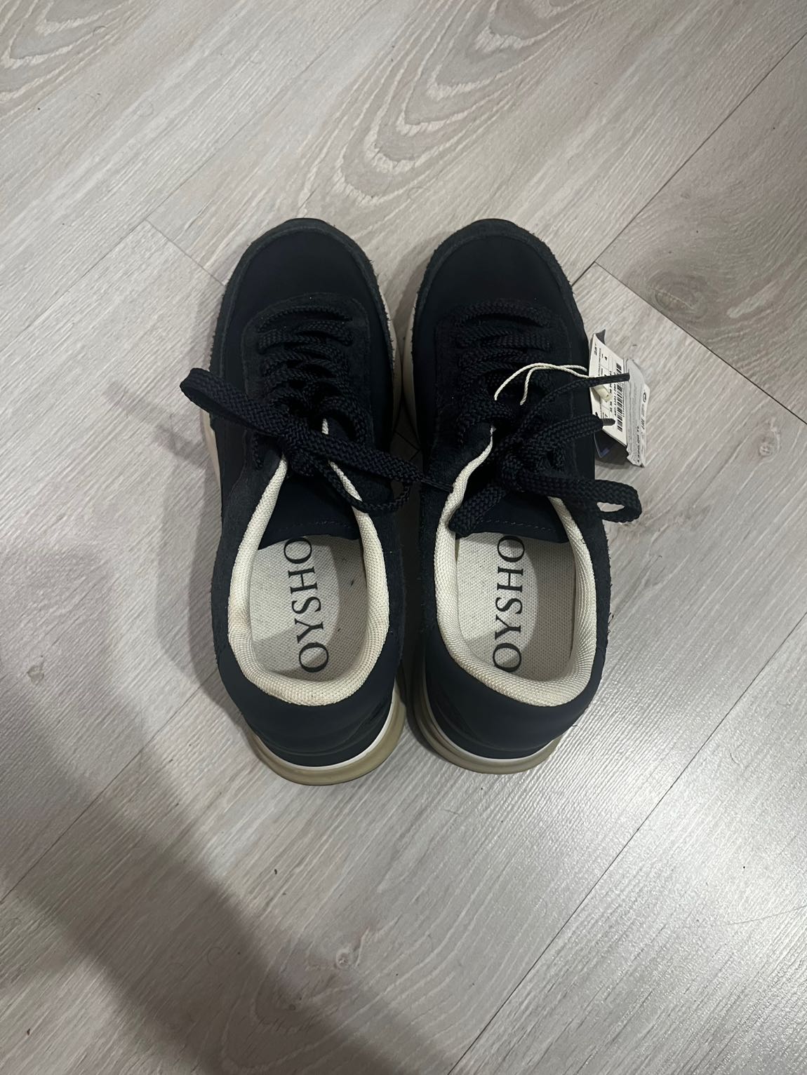 OYSHO Süet parçalı naylon Spor ayakkabı — görsel 6/6