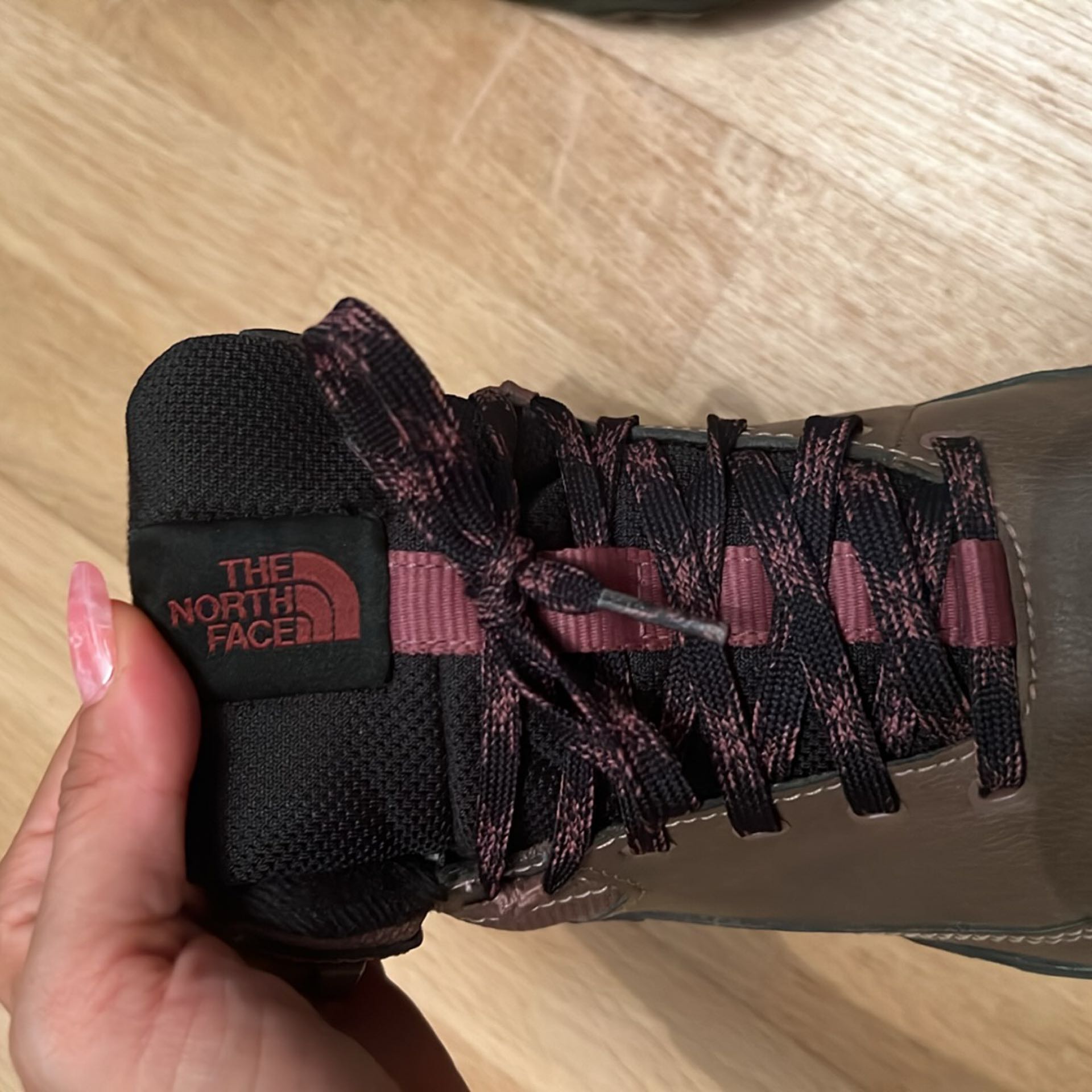 Northface bot — görsel 2/6