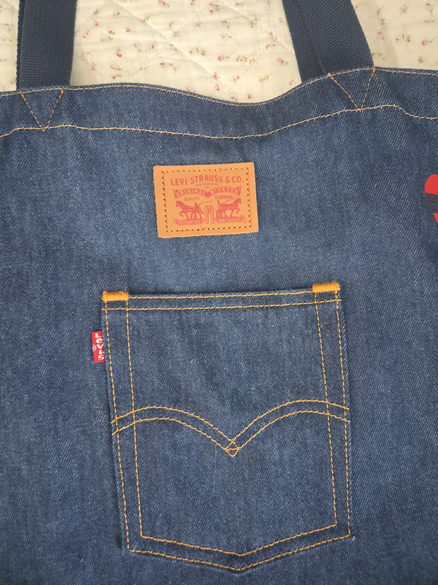 Levi's Kot Çanta Kalp Detaylı — görsel 2/9