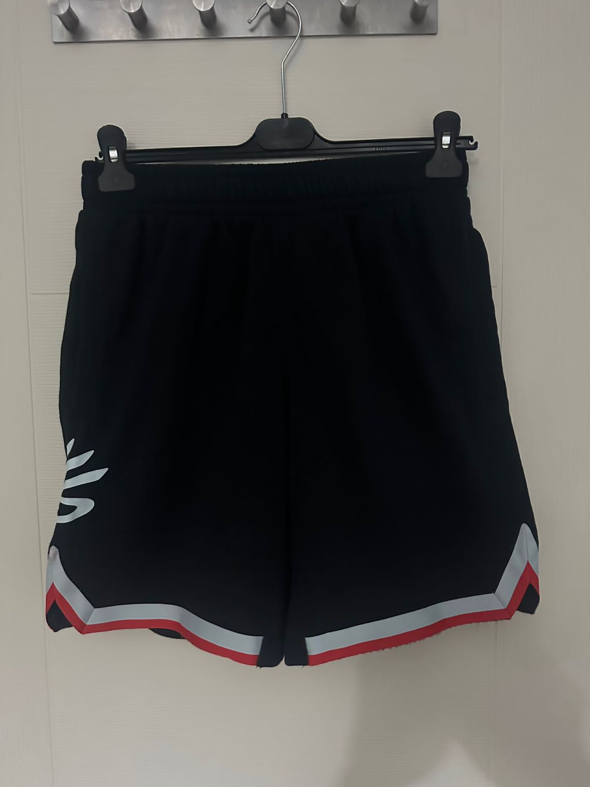 Under Armour Curry şort — görsel 1/3