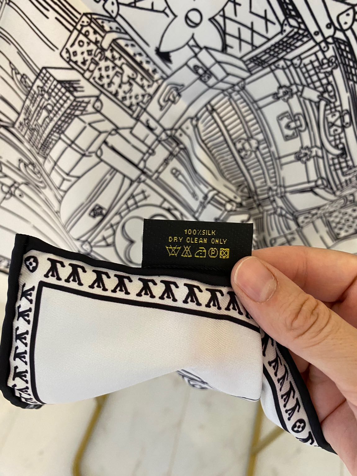 Louis Vuitton Eşarp — görsel 5/5