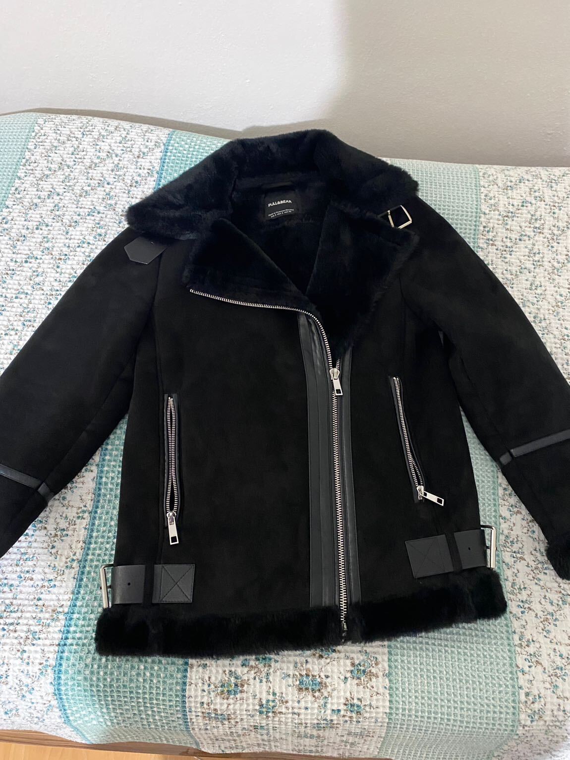Pull and Bear Siyah Kemer Detaylı Ceket — görsel 5/7