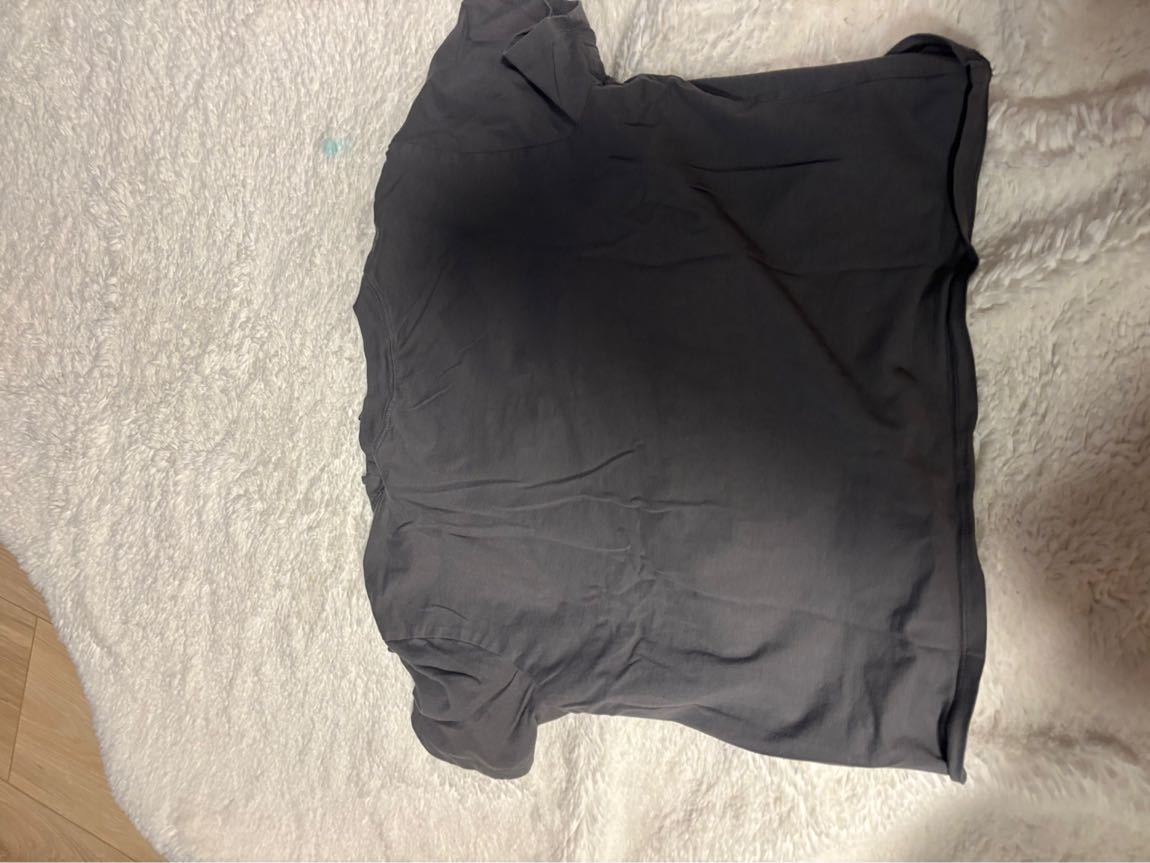 H&M Gri Tişört — görsel 3/4