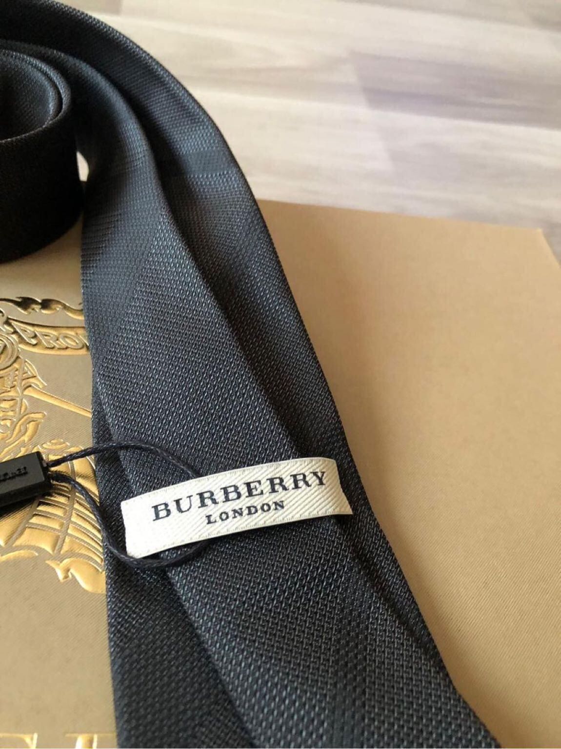 Burberry İpek Kravat Sıfır — görsel 2/6